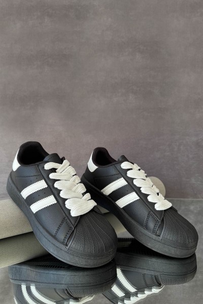 Кроссовки женские демисезонные, цвет черно-белый, 248RBK10-1