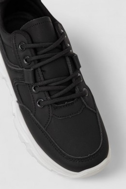 Кроссовки женские, цвет черно-белый, 248RA140